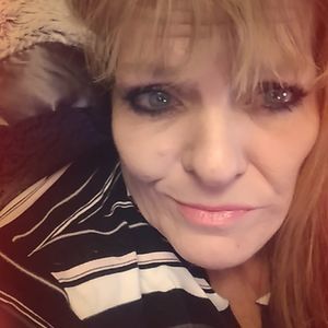 Meet your Posher, Elaine